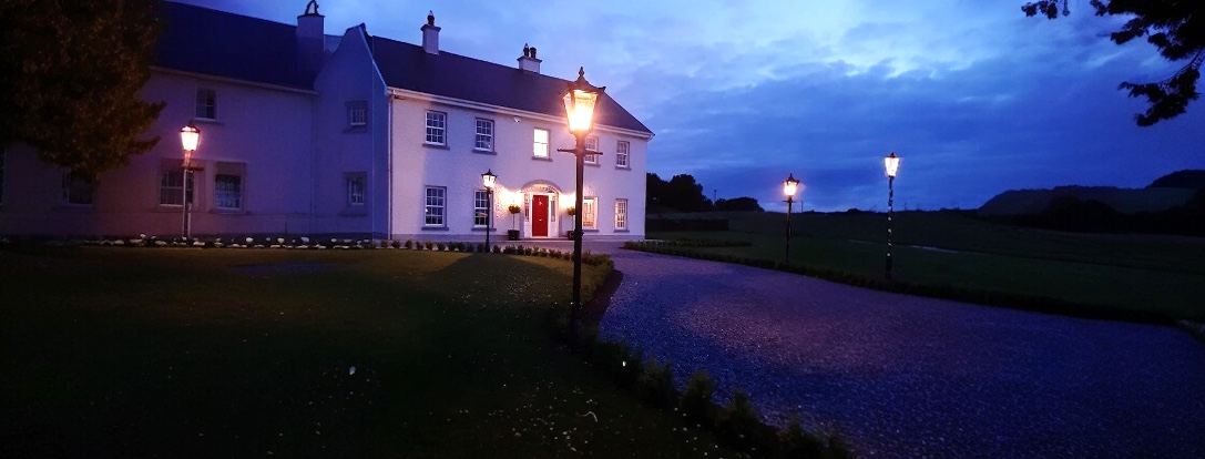 Garten- und Wegbeleuchtung – große Laternenpfähle